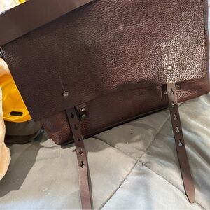 Brand new with tags ilbisonte leather messenger bag.